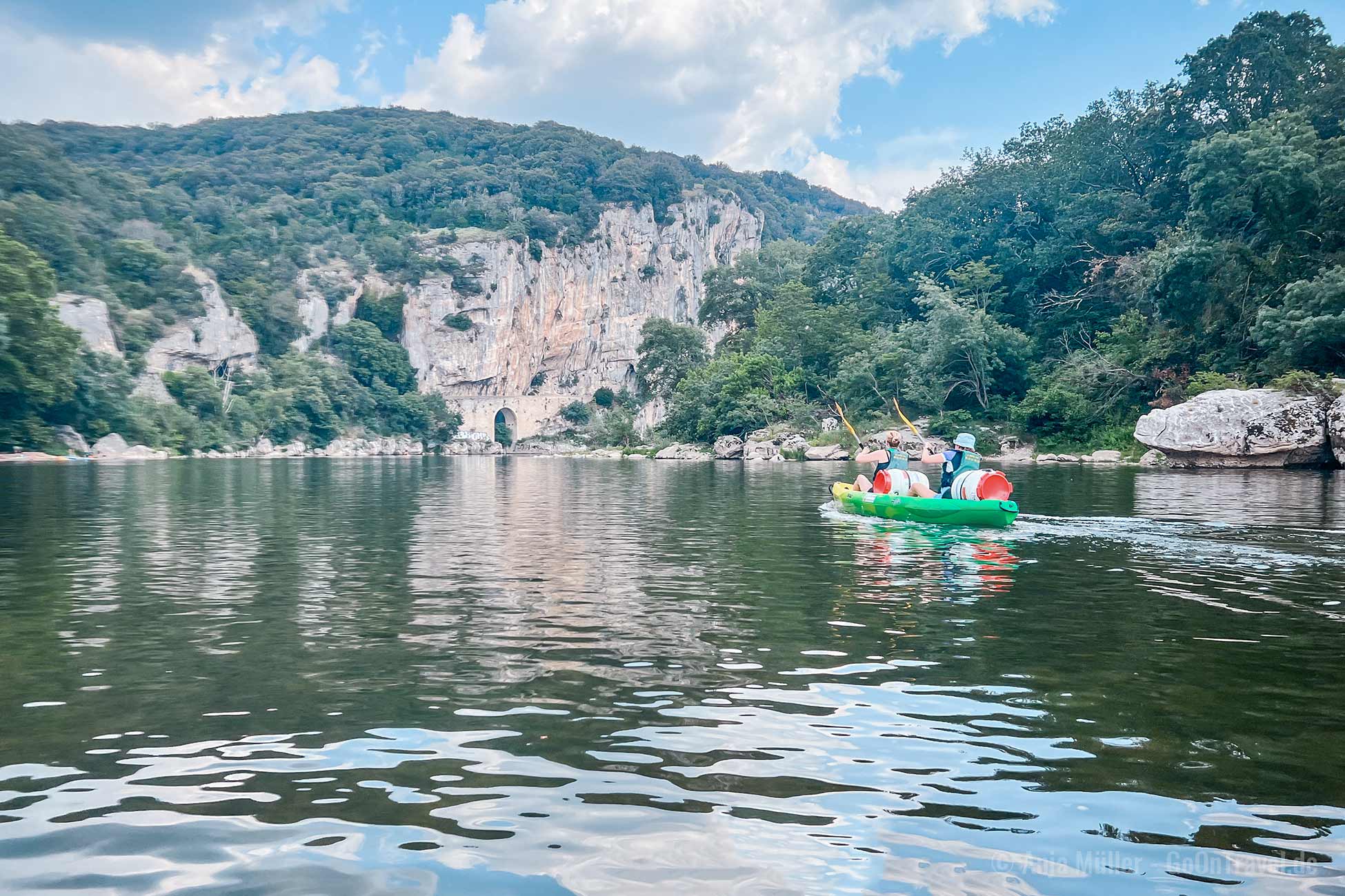 Die Ardèche Schlucht ist offiziell geschütztes Naturschutzgebiet Die Ardèche Schlucht ist offiziell geschütztes Naturschutzgebiet