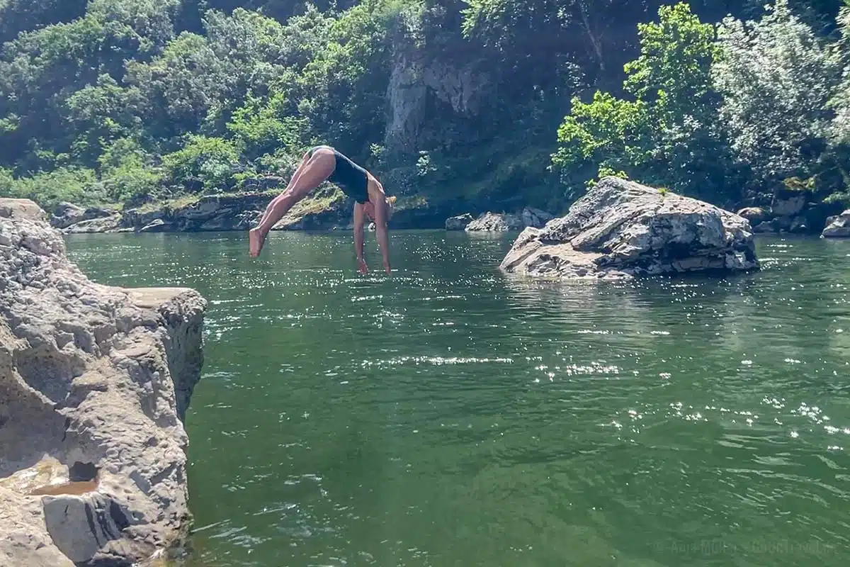 In der Ardèche kannst du auch wunderbar baden In der Ardèche kannst du auch wunderbar baden