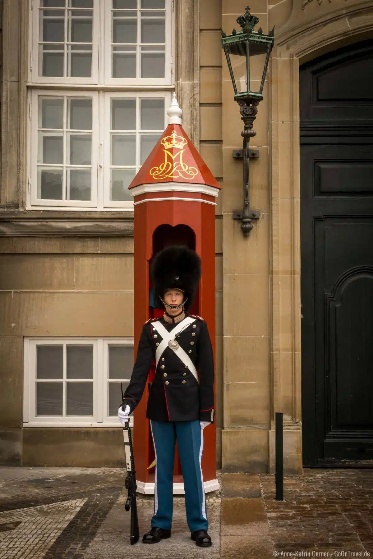 Königliche Garde am Schloss Amalienborg Königliche Garde am Schloss Amalienborg