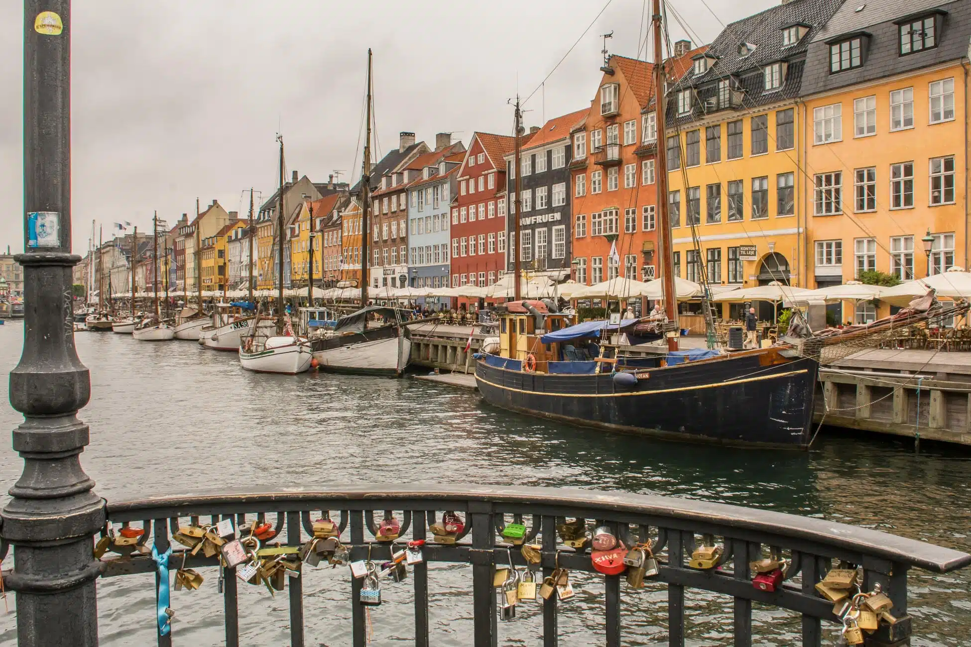 Kopenhagen bei Regen Nyhavn