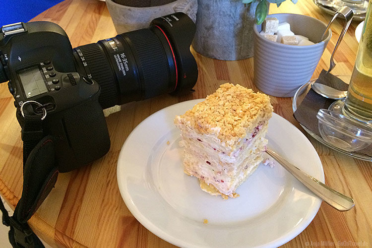 Leckeren Kuchen gibt es im Rausu meistars. Leckeren Kuchen gibt es im Rausu meistars.