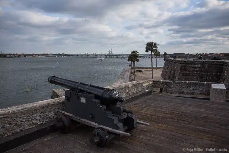 Blick von der Festung Castillo de San Marcos auf St. Augustine Blick von der Festung Castillo de San Marcos auf St. Augustine