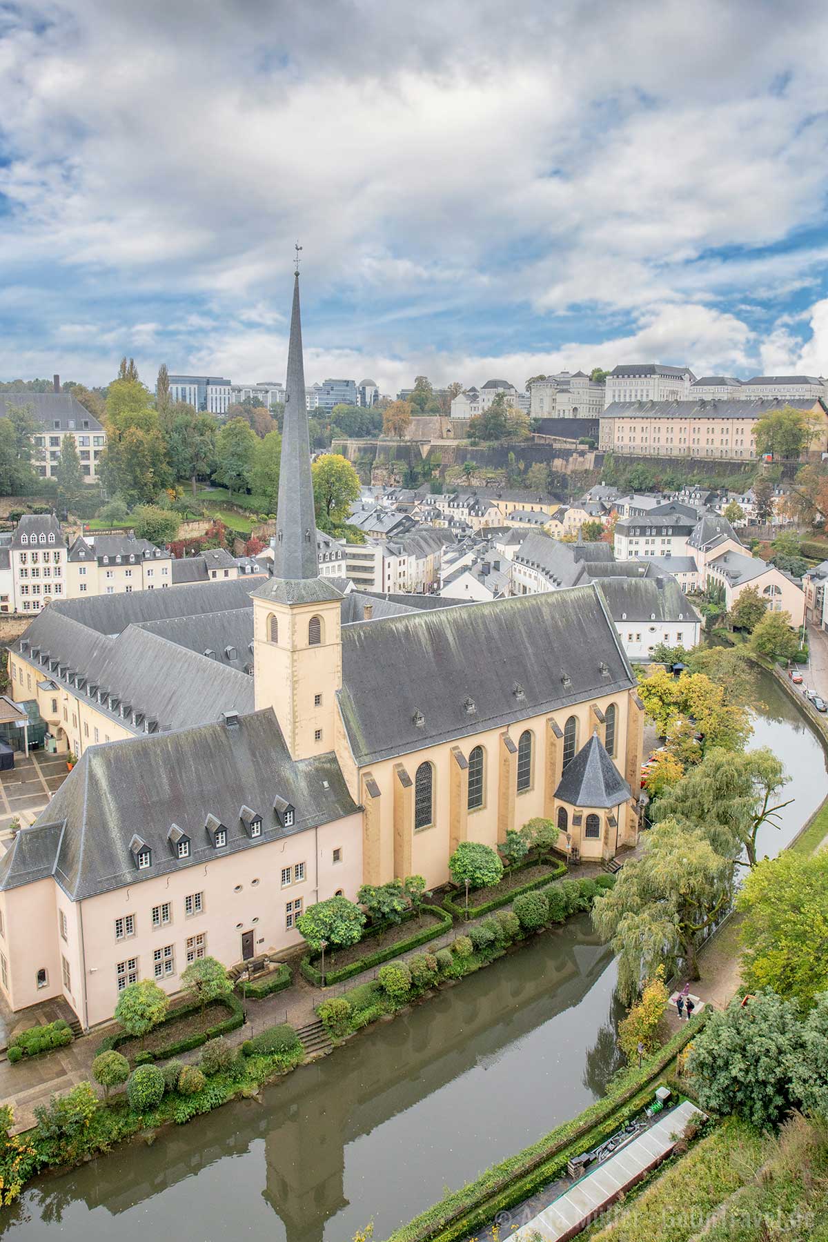 Das Abtei Neumünster von oben