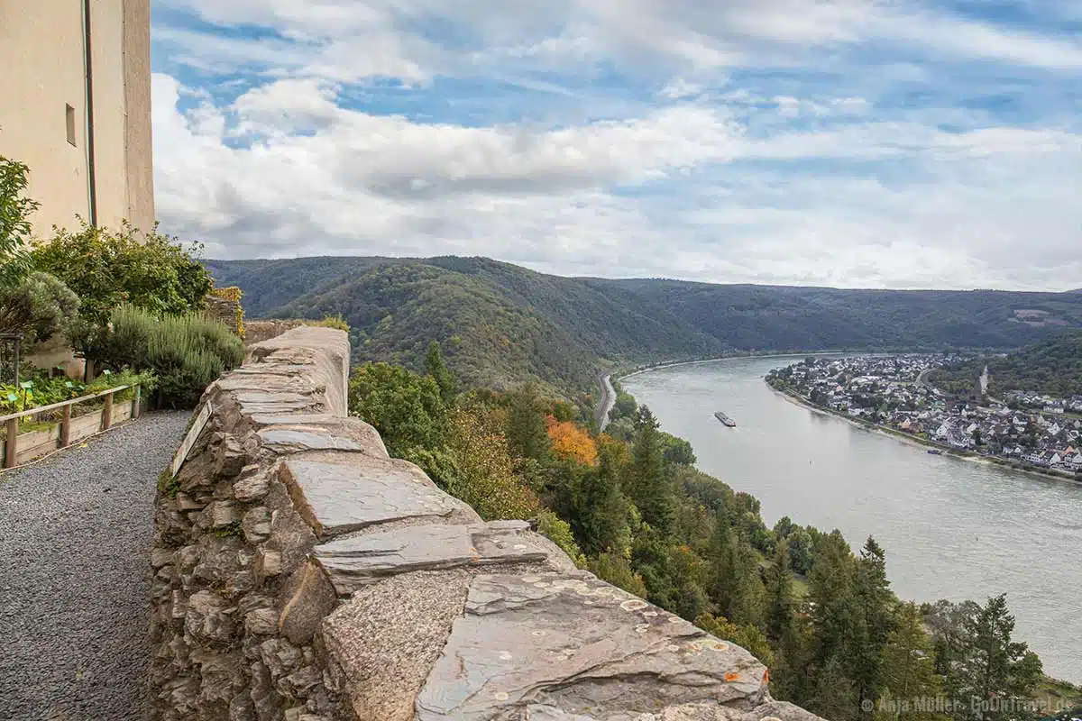 Blick von der Marksburg auf den Mittelrhein Blick von der Marksburg auf den Mittelrhein