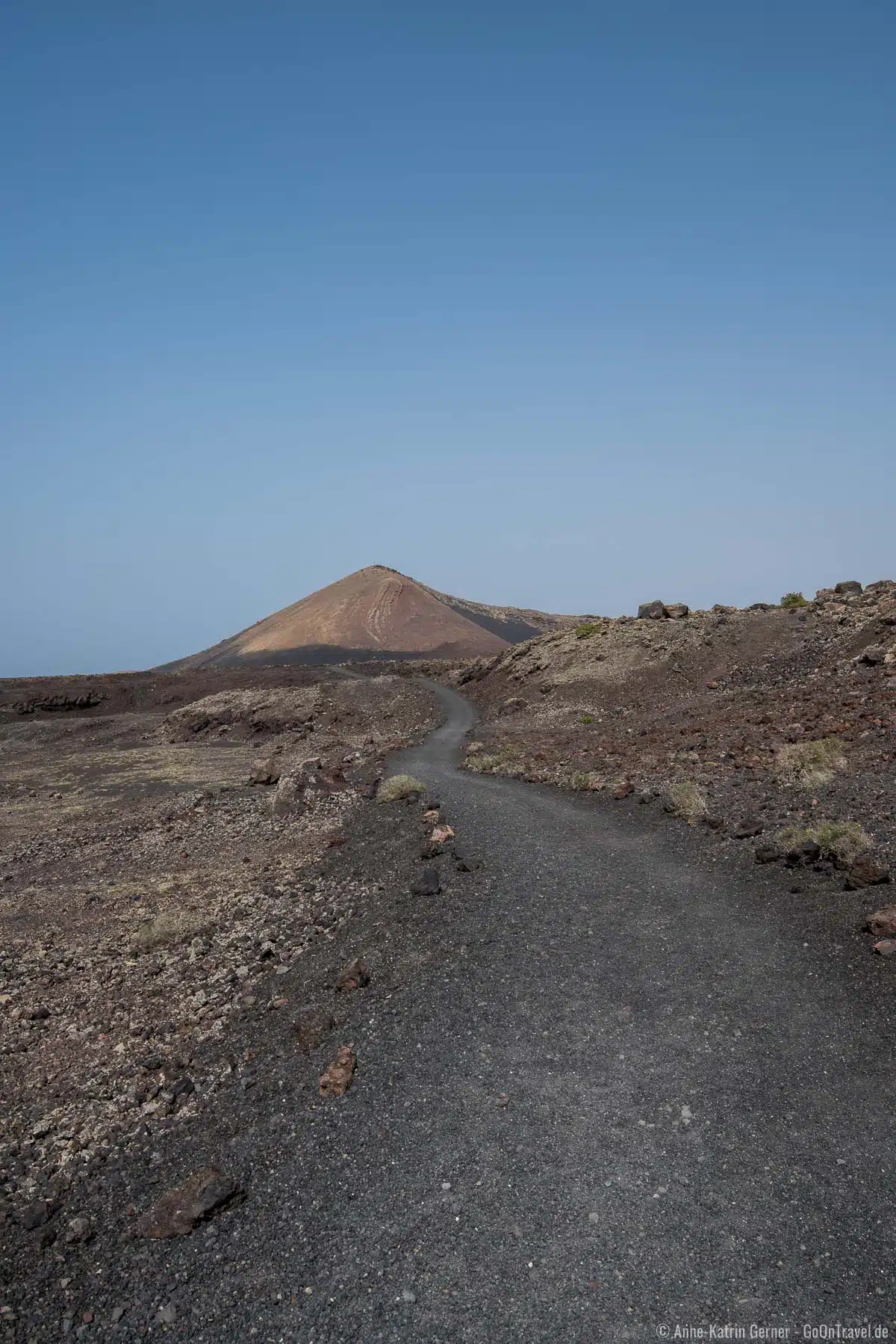 Der Rundwanderweg gibt einen faszinierenden Anblick auf den Montaña Ortiz frei Der Rundwanderweg gibt einen faszinierenden Anblick auf den Montaña Ortiz frei