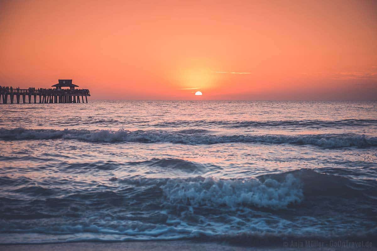 Sonnenuntergang am Naples Beach