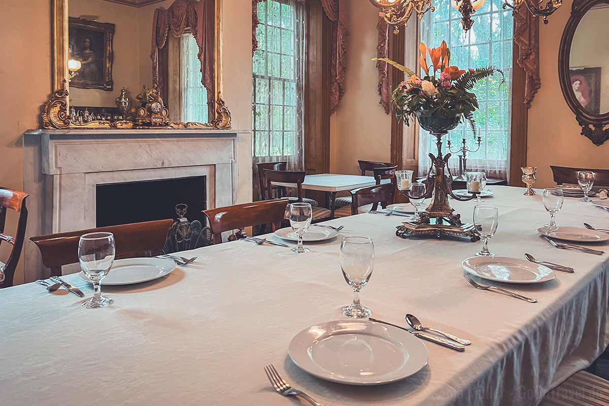 Restaurant im Monmouth Historic Inn Restaurant im Monmouth Historic Inn