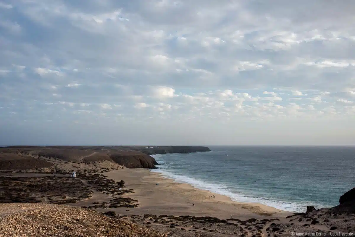 Zum Playa Mujeres führt von Playa Blanca ein unbefestigter Fußweg Zum Playa Mujeres führt von Playa Blanca ein unbefestigter Fußweg
