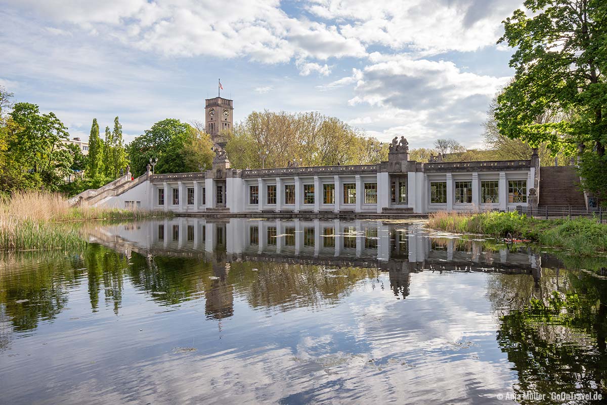 Blick auf die Carl-Zuckmayer-Brücke