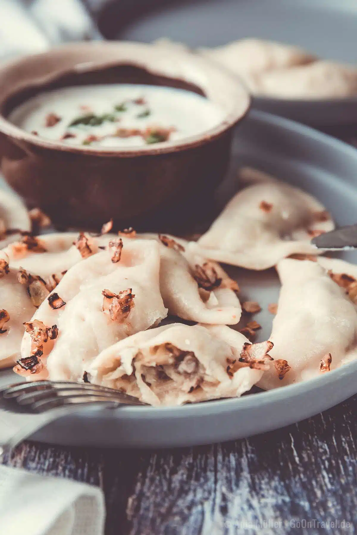 Piroggen mit Sauerkraut und Pilz Füllung Piroggen mit Sauerkraut und Pilz Füllung