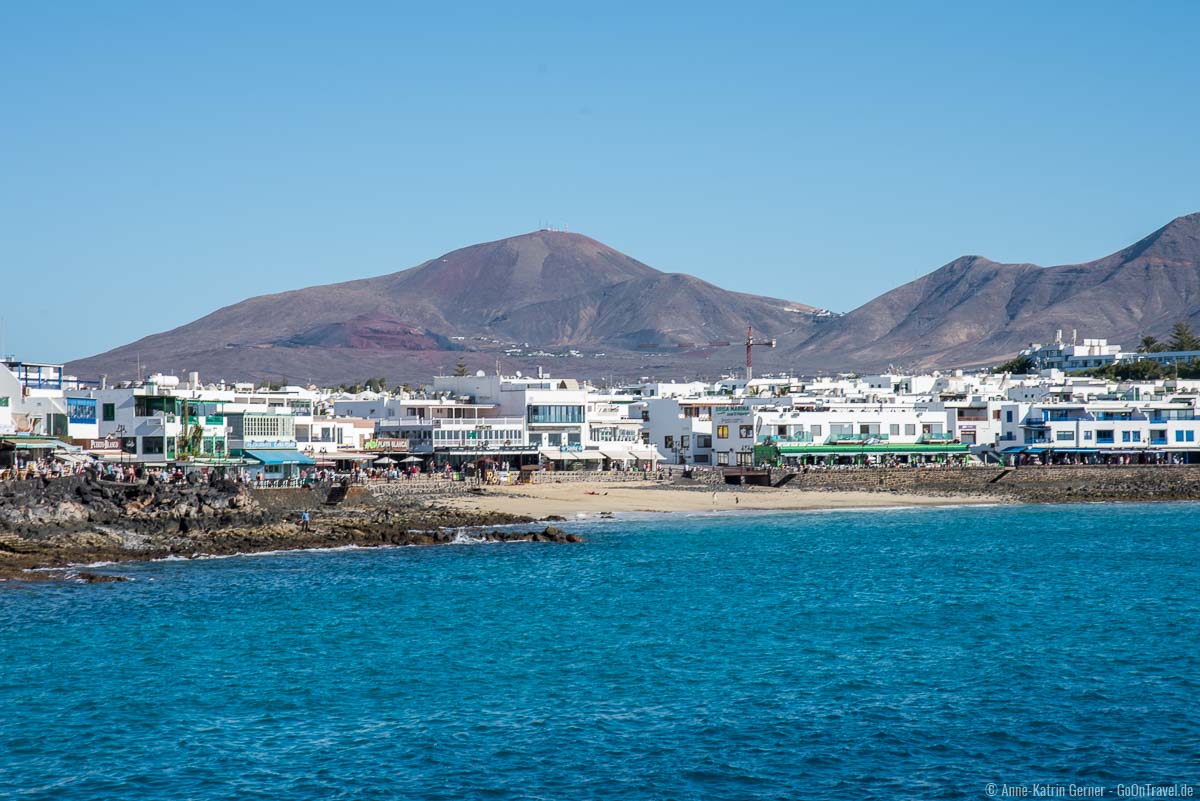 Strand von Playa Blanca vom Wasser aus