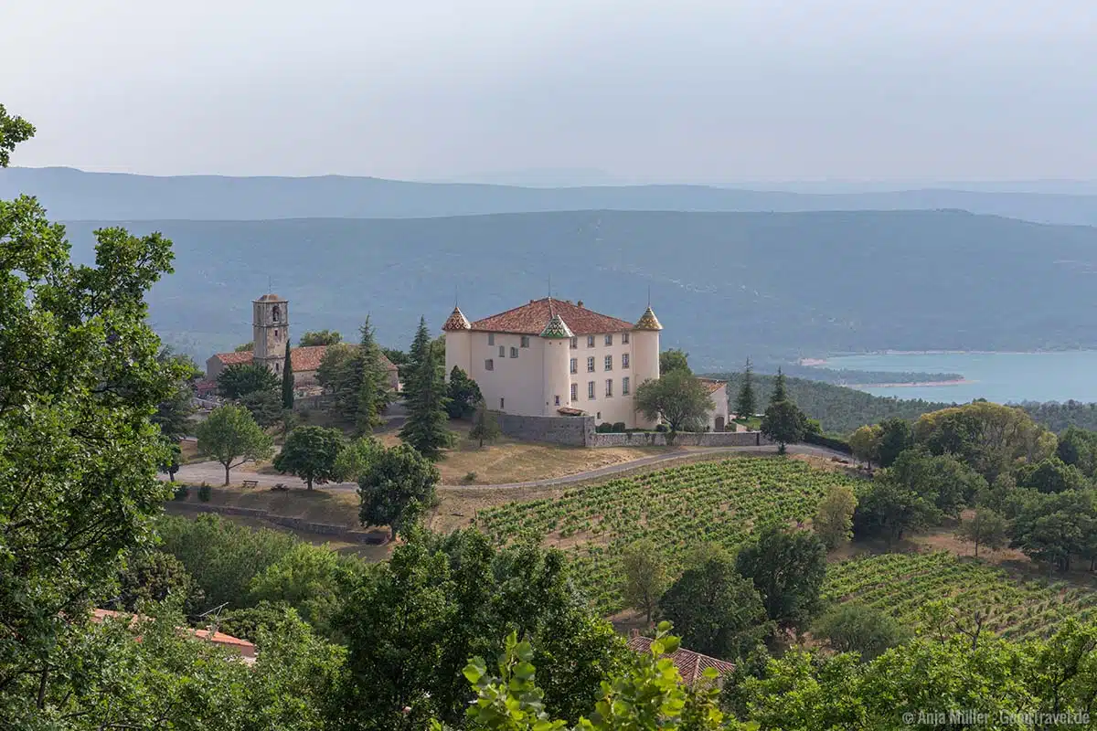 Blick auf das Chateau d'Aiguines Blick auf das Chateau d'Aiguines