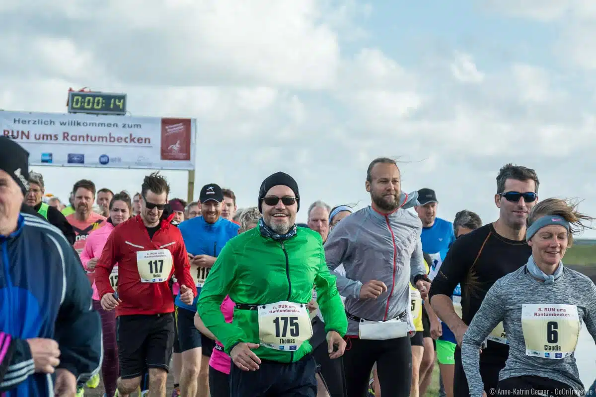 Startschuss zum 10 km langen RUN ums Rantumbecken Startschuss zum 10 km langen RUN ums Rantumbecken