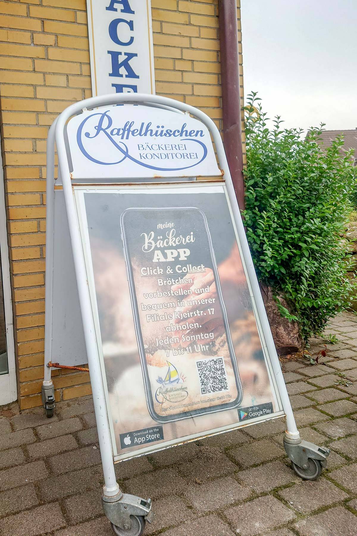 Wer sonntags auf frische Brötchen von Raffelhüschen nicht verzichten möchte, kann sie mit der App vorbestellen und abholen