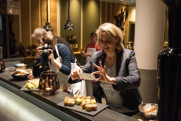 Reiseblogger bei der Arbeit ©Foto: Sabine Bassier Reiseblogger bei der Arbeit ©Foto: Sabine Bassier