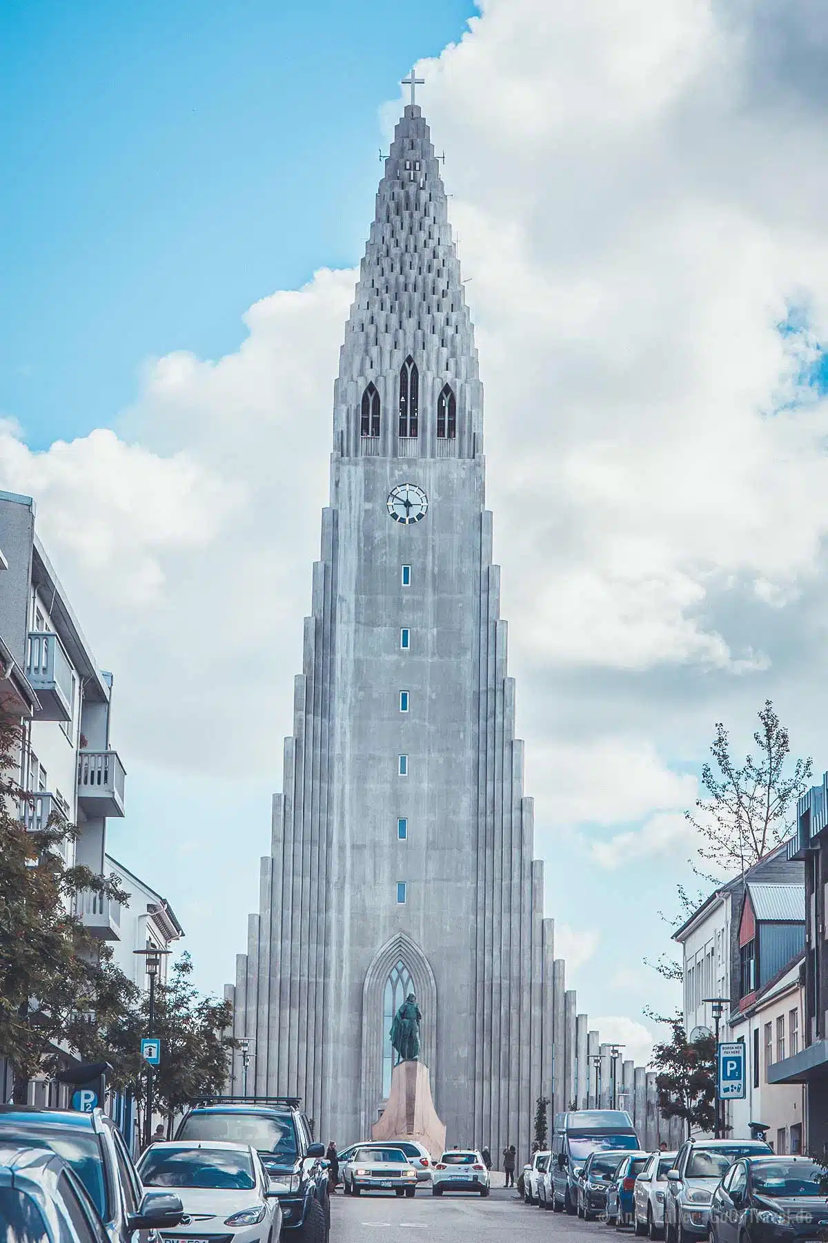 Hallgrímskirkja - Reykjavík bekannteste Sehenswürdigkeit Hallgrímskirkja - Reykjavík bekannteste Sehenswürdigkeit