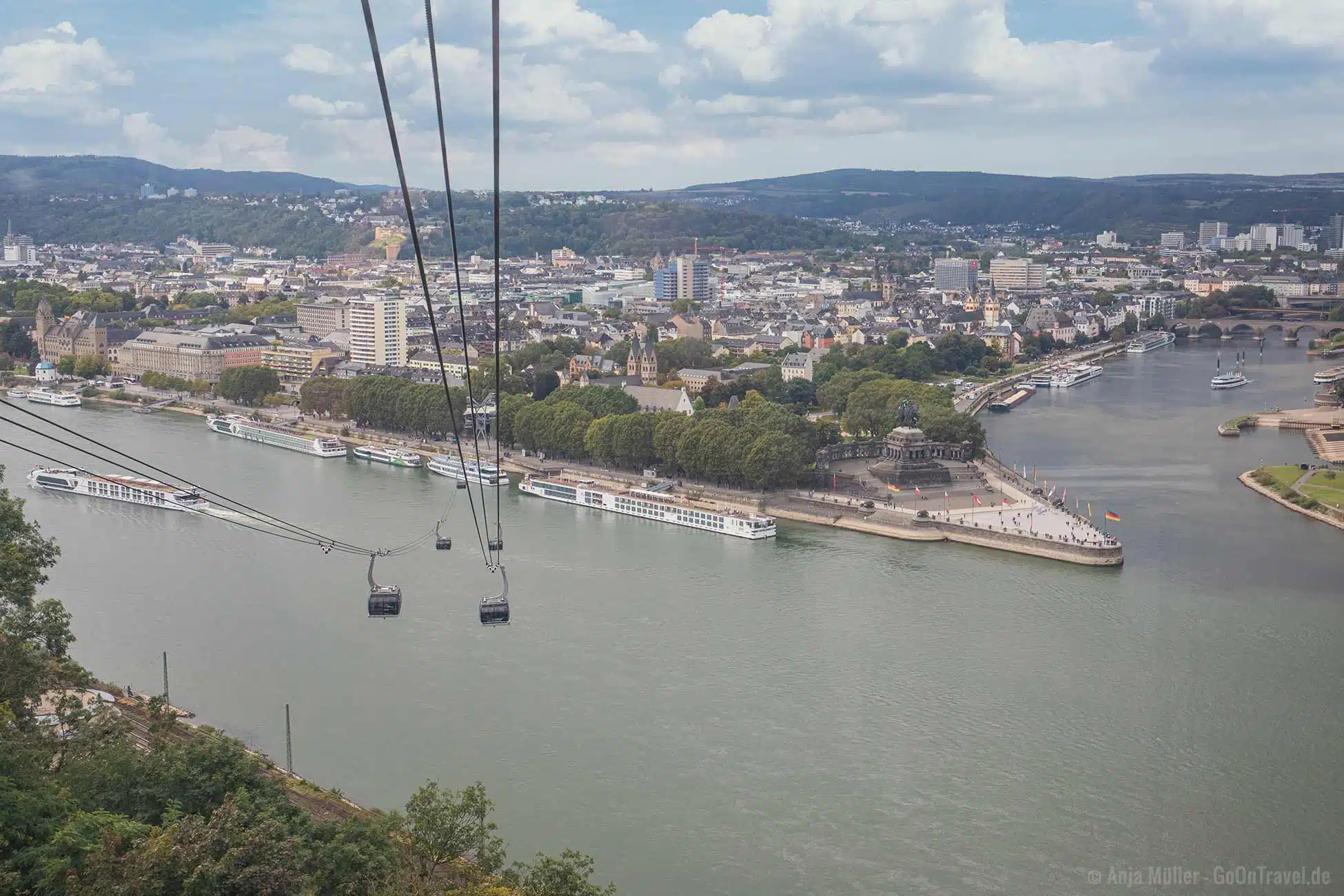 Ausblick von der Seilbahn in Koblenz.