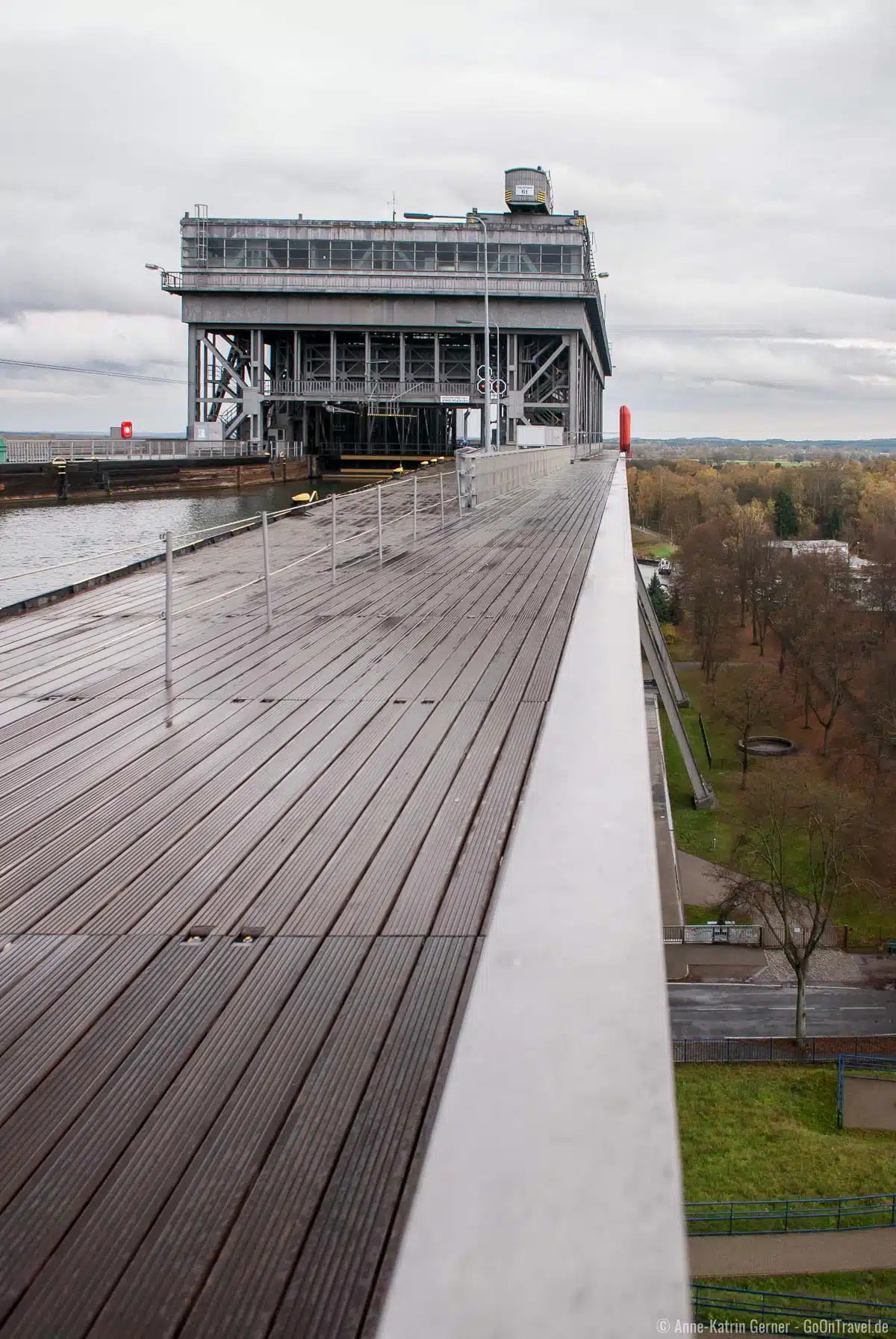 Einfahrt ins Schiffshebewerk vom Oder-Havel-Kanal Einfahrt ins Schiffshebewerk vom Oder-Havel-Kanal