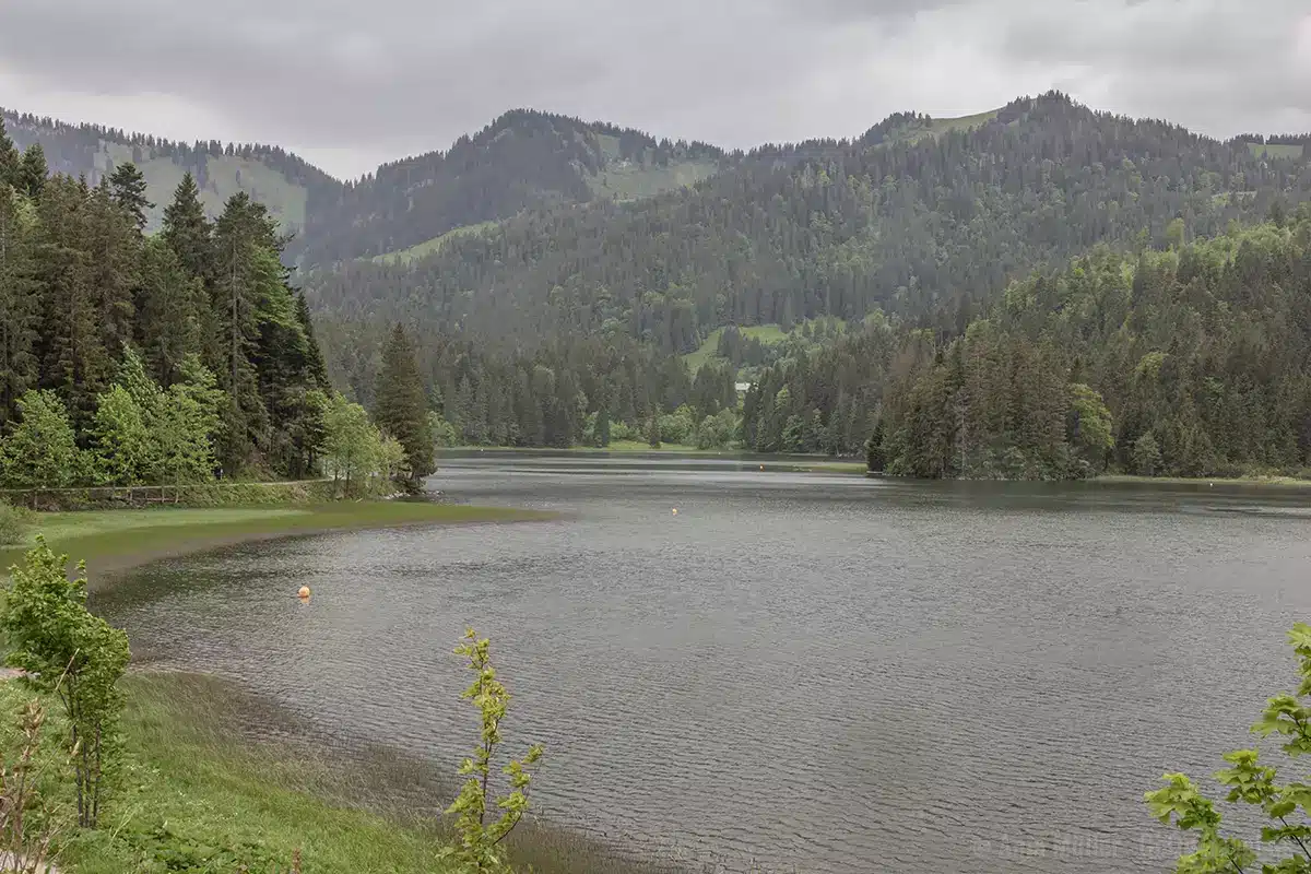 Umgeben von Bergen - der Spitzingsee Umgeben von Bergen - der Spitzingsee