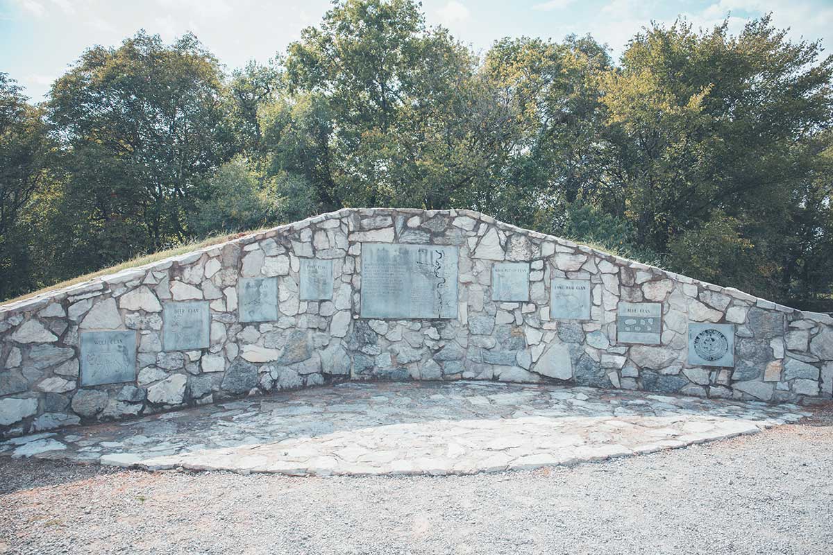 Gedenkstätte für die acht Cherokee Clans Gedenkstätte für die acht Cherokee Clans