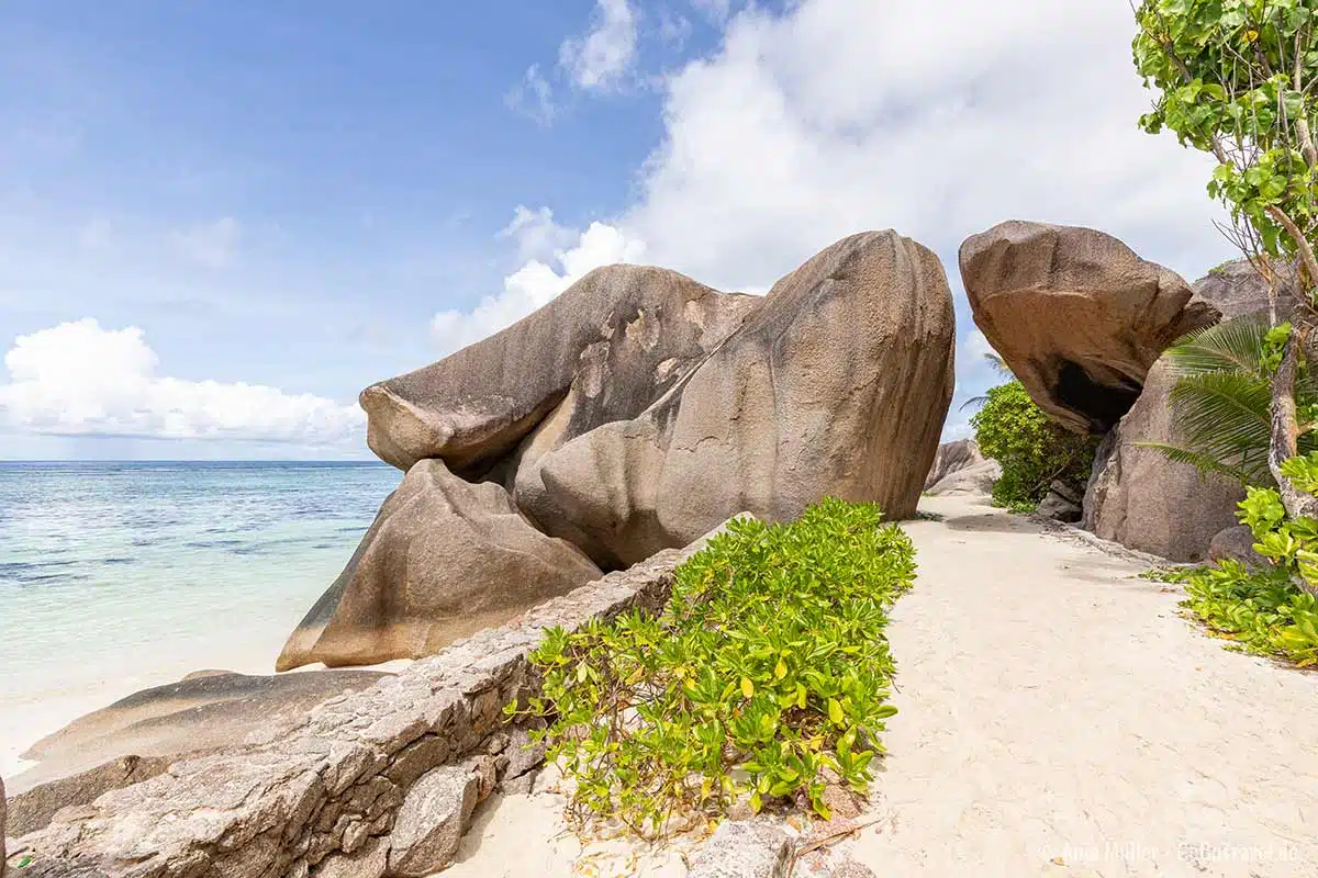 Eine der bekanntestesten Felsformationen der Seychellen Inseln