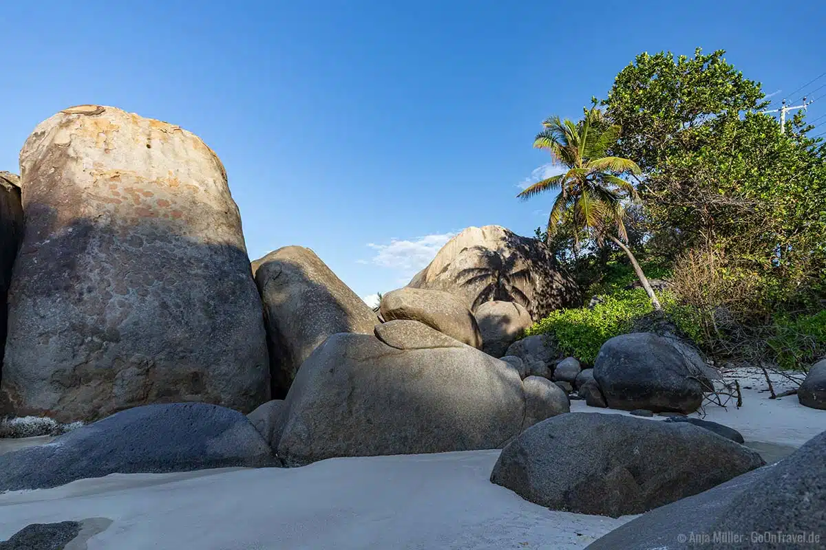 Carana Beach auf Mahé ist nur 300 m lang Carana Beach auf Mahé ist nur 300 m lang