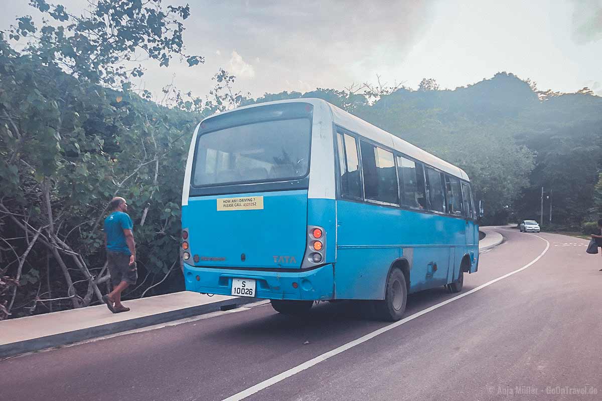 Bus auf Praslin