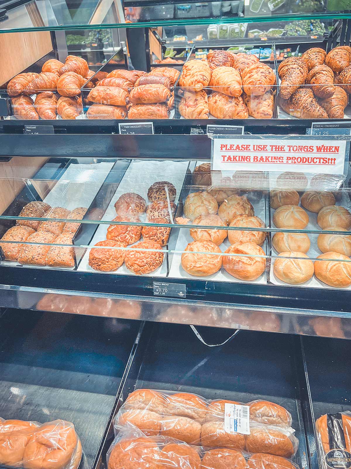 Leckeres Gebäck im Supermarkt Leckeres Gebäck im Supermarkt