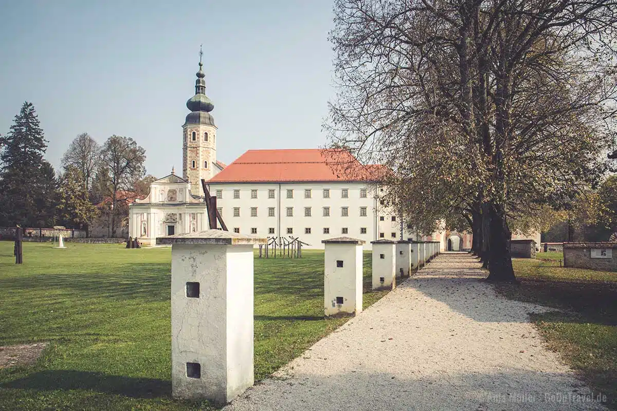 Das Božidar Jakac Art Museum war einmal ein Kloster.