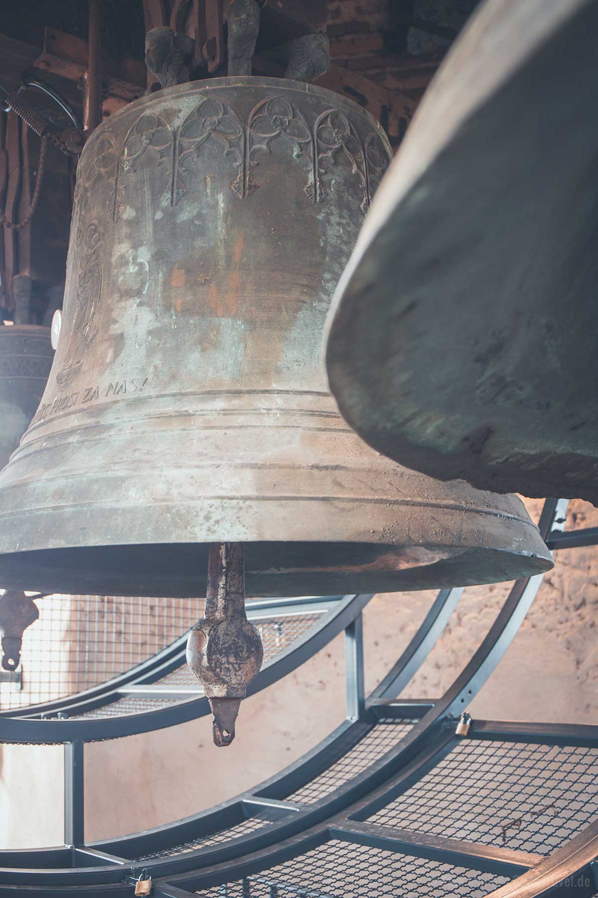 Glocke im Kirchturm Glocke im Kirchturm