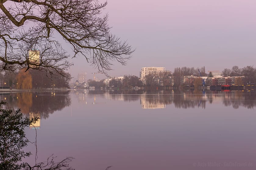 Winterlicher Sonnenaufgang in Berlin Treptow