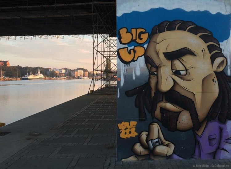 Ein Brückenpfeiler der Labuda's Brücke in Stettin. Ein Brückenpfeiler der Labuda's Brücke in Stettin.