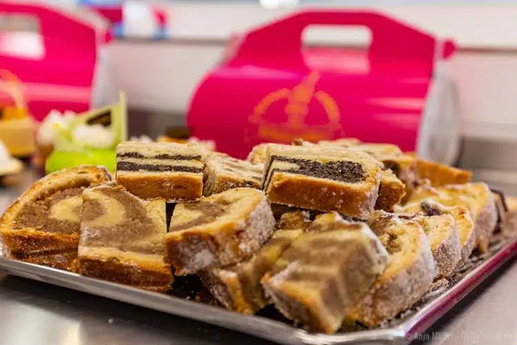 Stollen in der Konditorei Klinkmüller Stollen in der Konditorei Klinkmüller