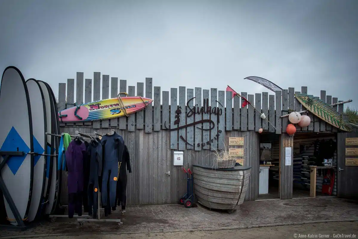 Surfkurse bei Regen? Warum nicht! Surfkurse bei Regen? Warum nicht!