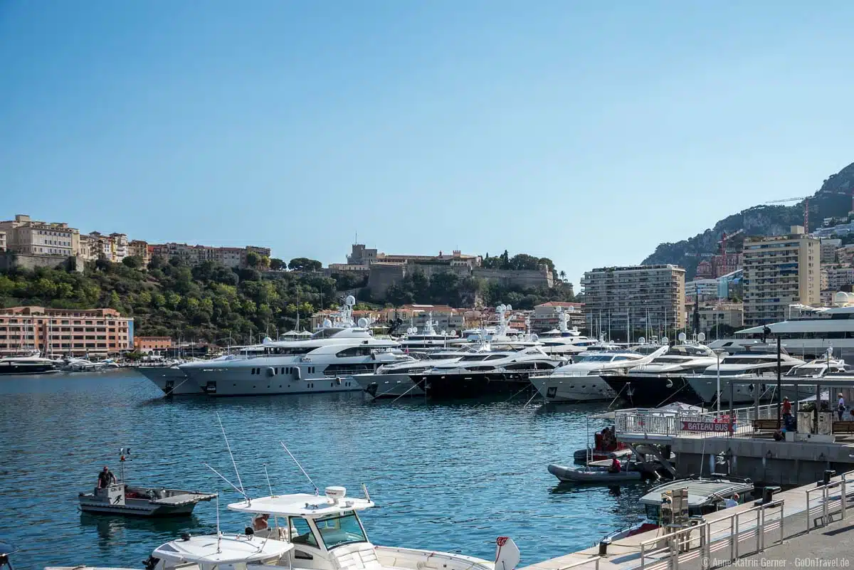 Herkules Hafen und Fürstenfelsen von Monaco Herkules Hafen und Fürstenfelsen von Monaco