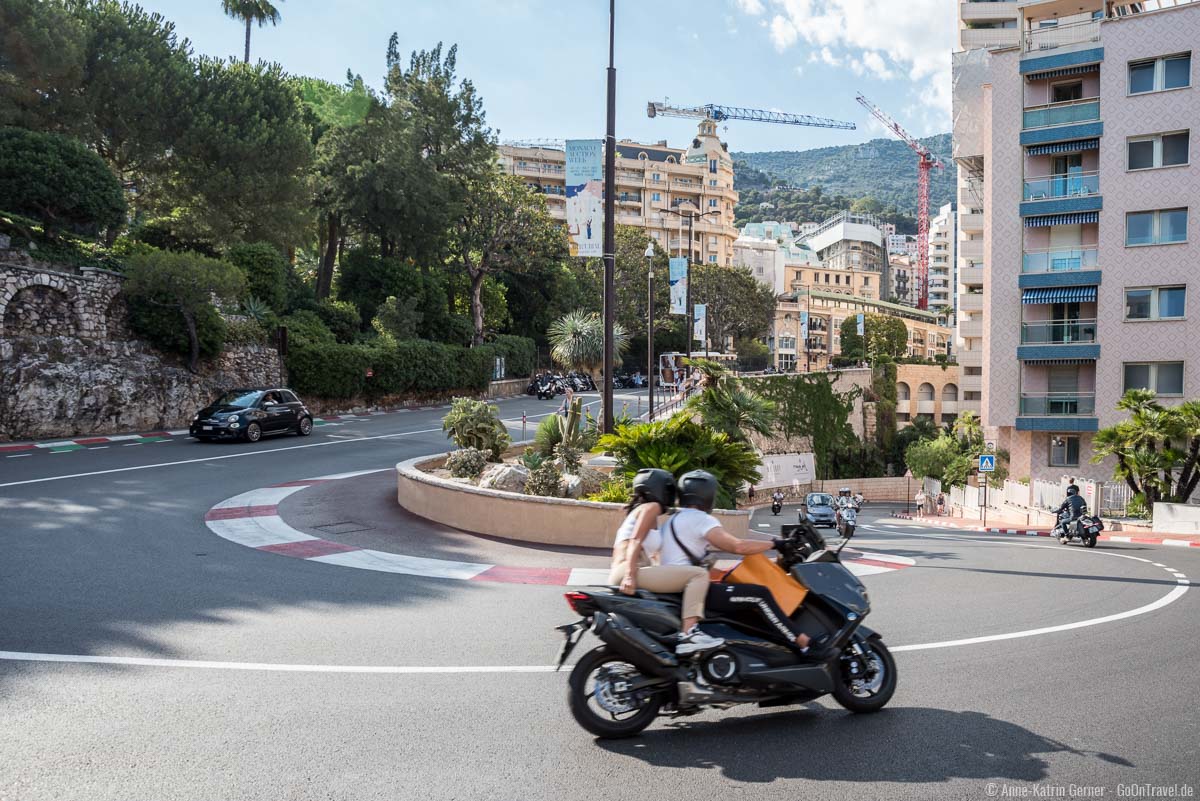 Für Formel Eins Fans eine der wichtigsten Monaco Sehenswürdigkeiten: die Haarnadelkurve