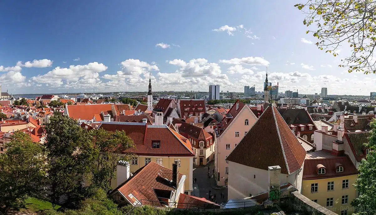 Kohtuotsa Aussichtsplattform: Blick auf die Altstadt Kohtuotsa Aussichtsplattform: Blick auf die Altstadt