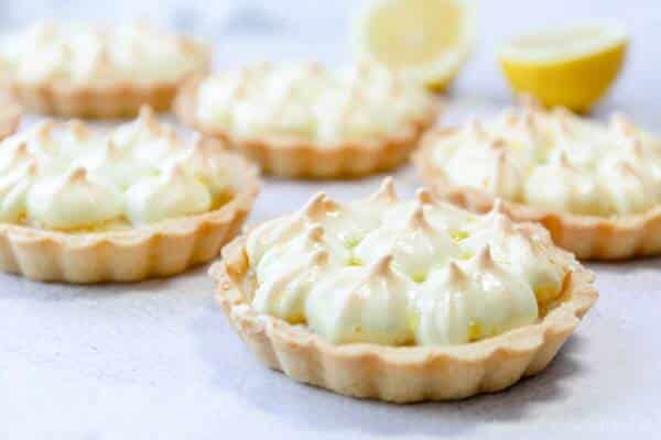 Tarte au Citron: Zitronen Tartelettes mit Baiser