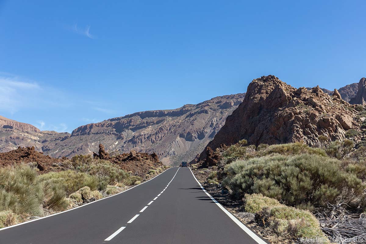 Strasse im Teide Nationalpark Strasse im Teide Nationalpark