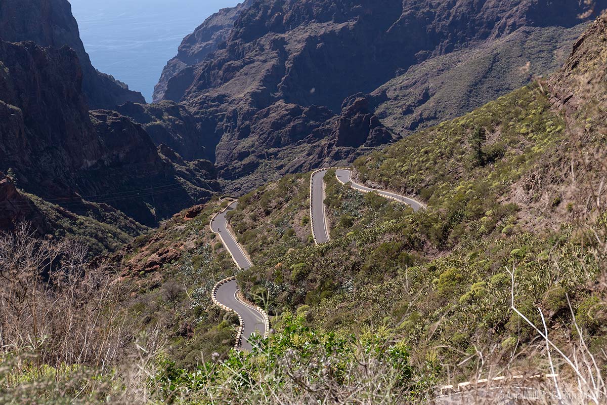 Kurvenreiche Straßen im Teno-Gebirge Kurvenreiche Straßen im Teno-Gebirge