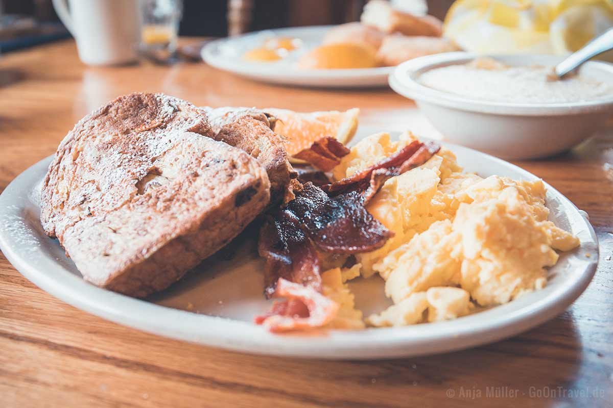 Cinnamon Raisin Pecan French Toast