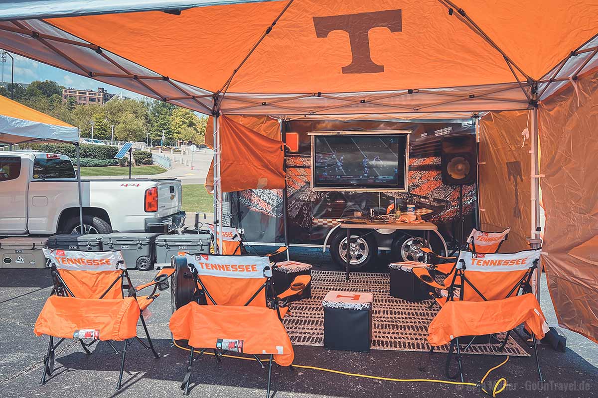 Perfekt fürs Spiel vorbereitet - Tailgating in Knoxville