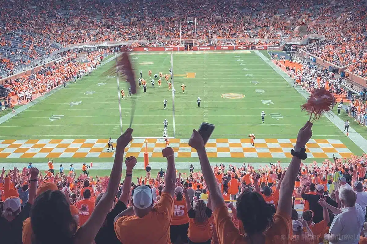 Football Spiel in Knoxville ist ein Highlight auf der Rundreise durch Tennessee
