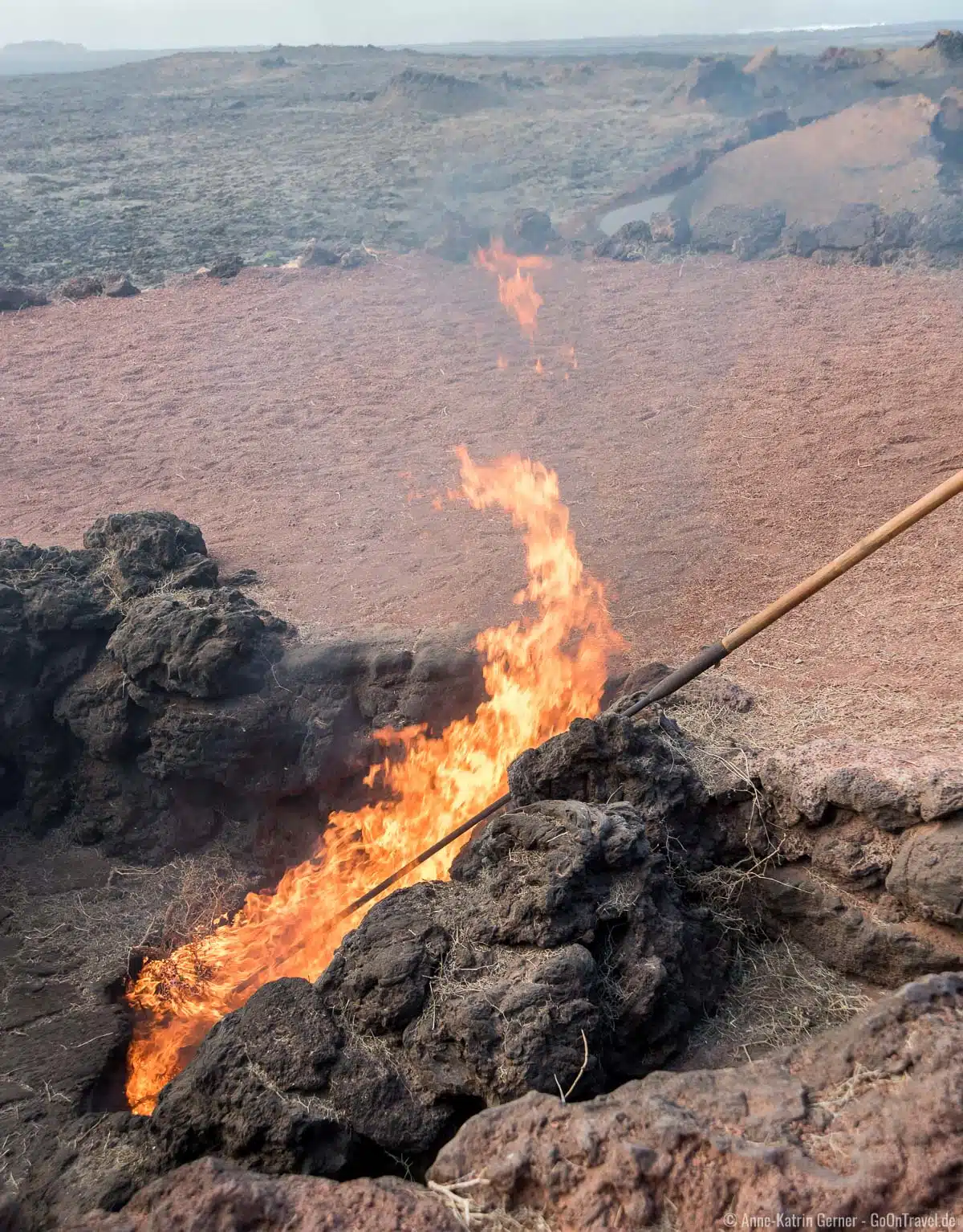 geothermische Vorführung: die Erdwärme entfacht in sekundenschnelle Feuer geothermische Vorführung: die Erdwärme entfacht in sekundenschnelle Feuer