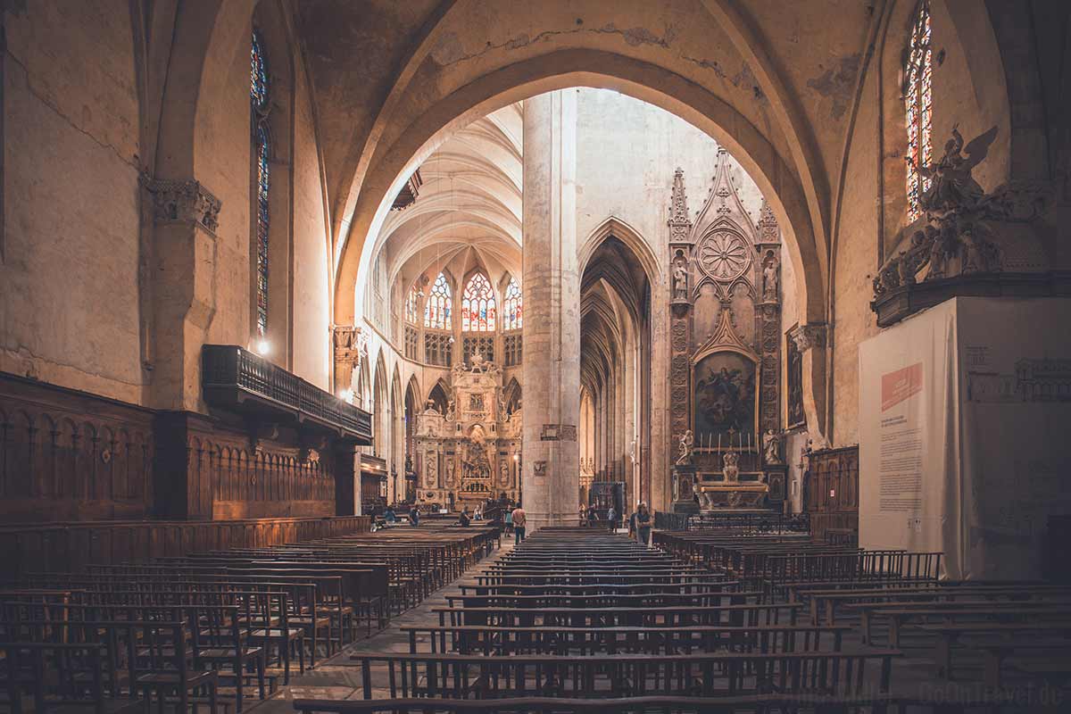 Stilmix in der Kathedrale Saint-Etienne