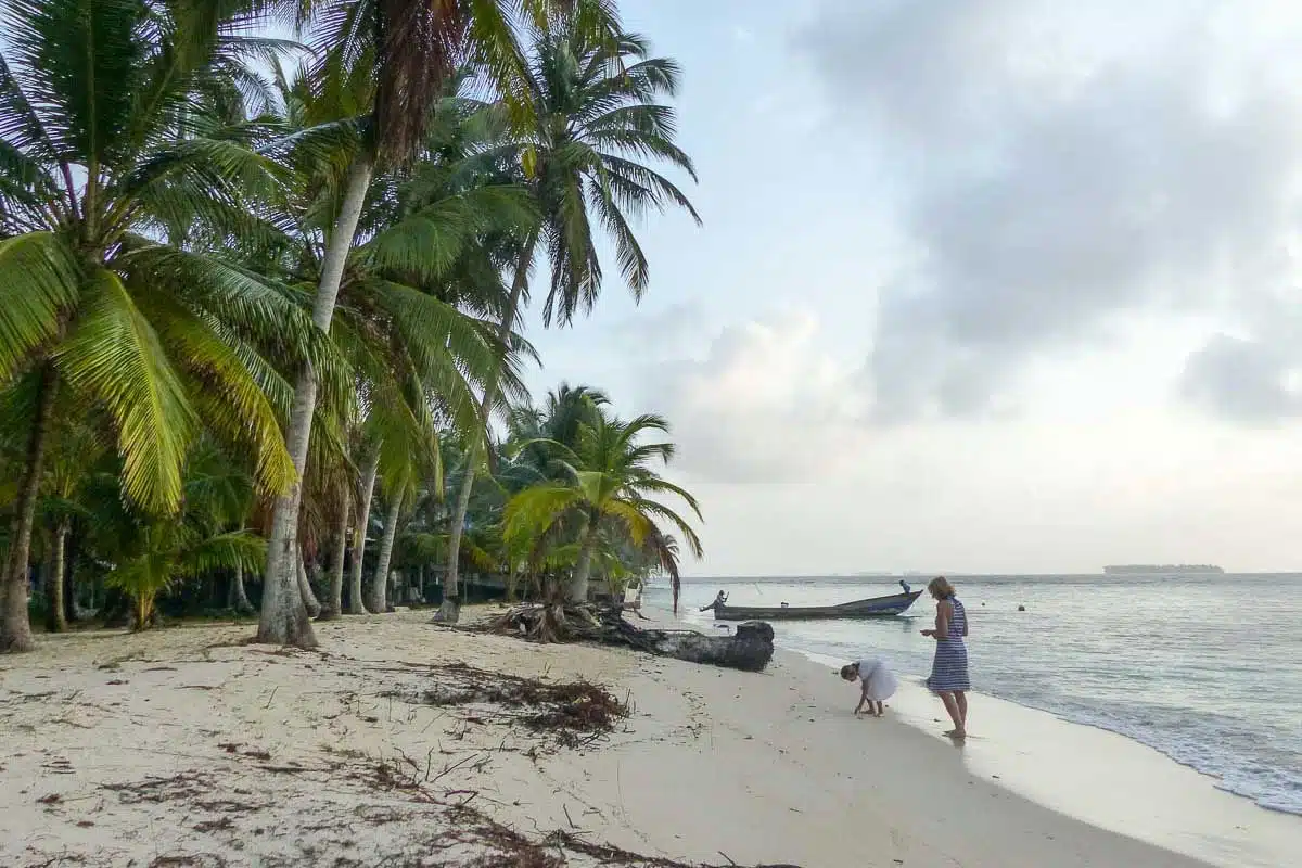 Strand auf einer der San Blas Inseln Strand auf einer der San Blas Inseln