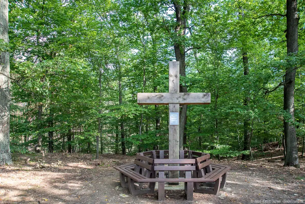 Der märkische Watzmann mit Gipfelkreuz Der märkische Watzmann mit Gipfelkreuz