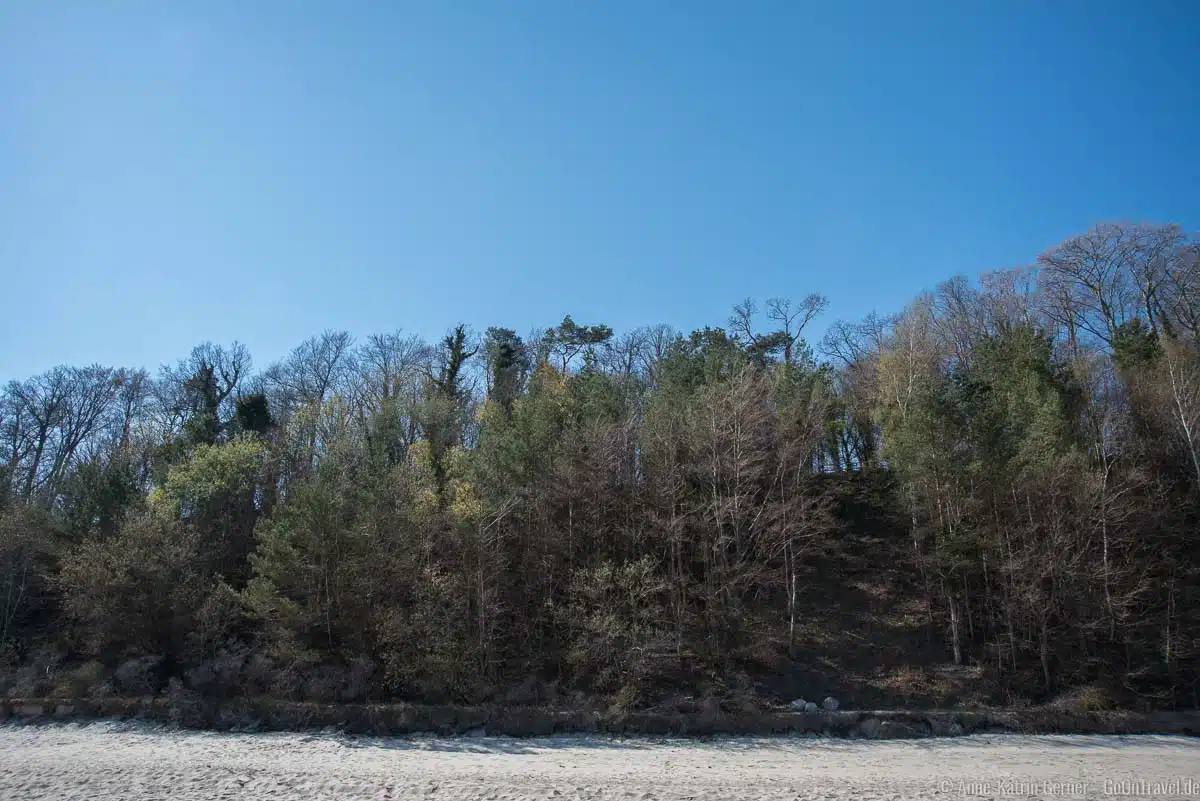 Streckelsberg und Steilküste vom Wasser aus Streckelsberg und Steilküste vom Wasser aus