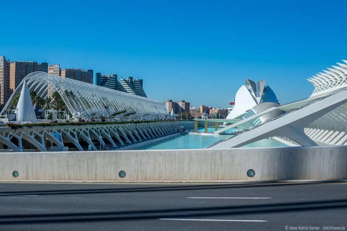 Aussicht auf die Stadt der Wissenschaft und Künste in Valencia Aussicht auf die Stadt der Wissenschaft und Künste in Valencia