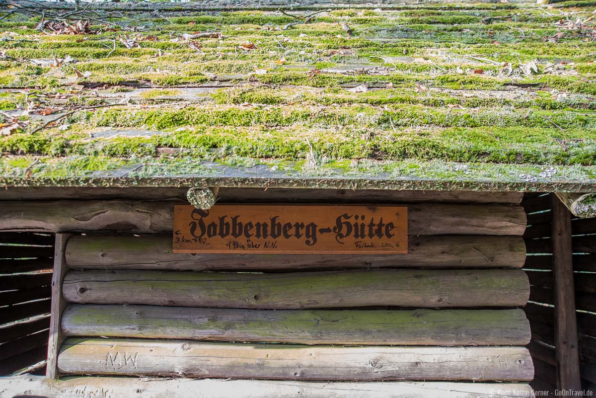 Idyllische Schutzhütte auf dem Turmwanderweg Idyllische Schutzhütte auf dem Turmwanderweg